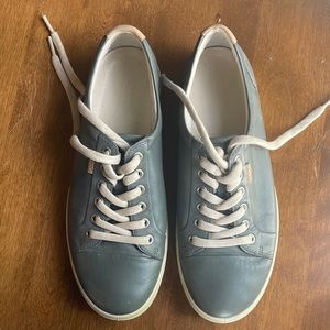 Ecco size 39 soft 7 sneaker